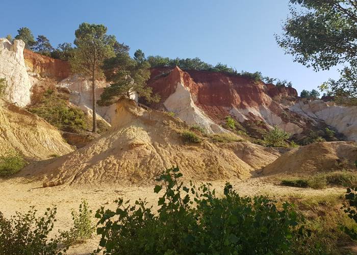 Colorado provençal à Rustrel dans le Luberon : le Far West européen en France