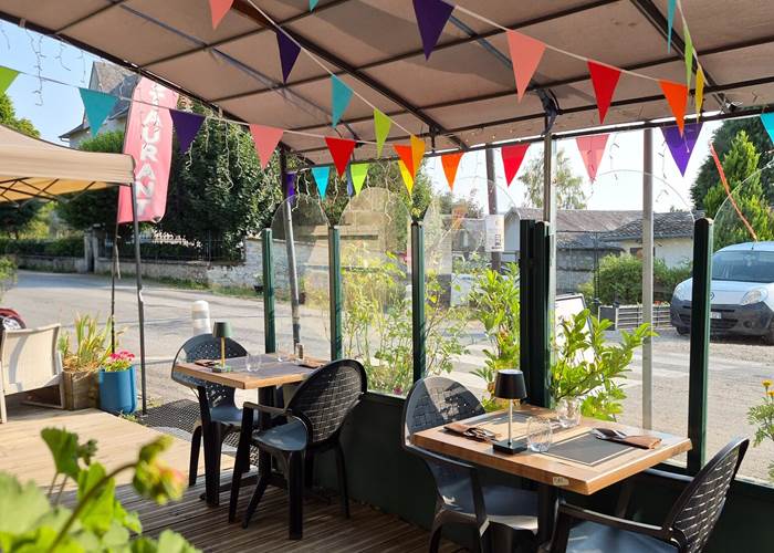 Terrasse Auberge Bois de l'Etang Peyrat Le Château
