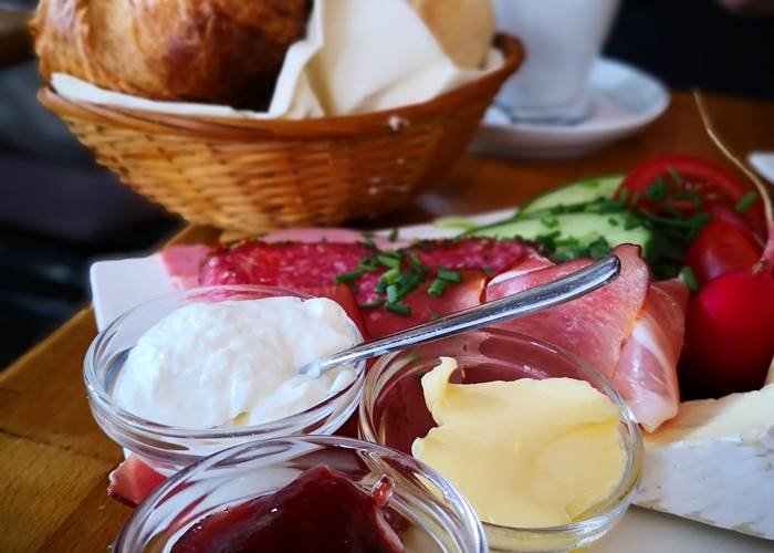 breakfast-3566331_1920