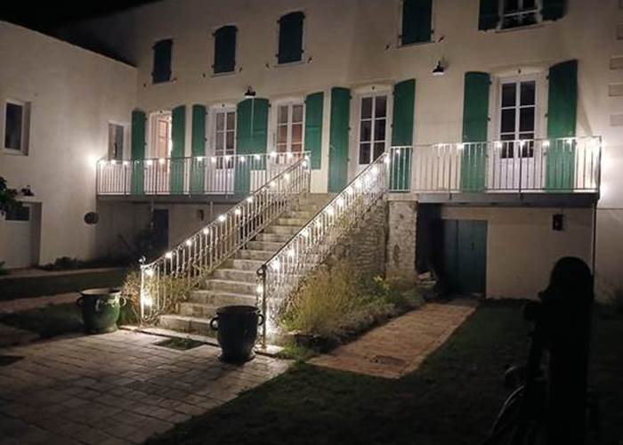MaisonMer côté jardin de nuit