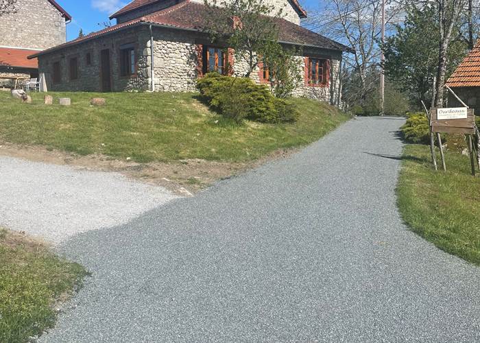 En arrivant de la départementale Aubusson Gueret  D942