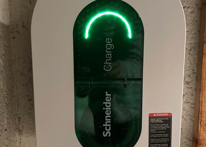 Borne de recharge electrique