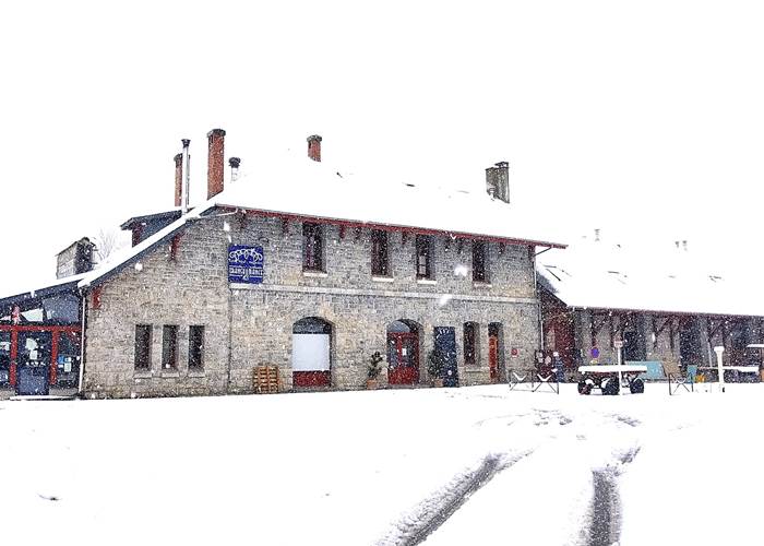 hôtel sous la neige