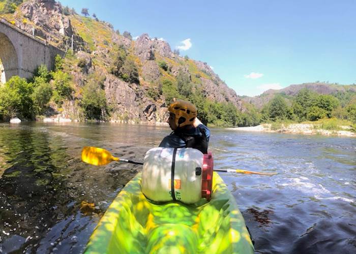 Canoë kayak dans les gorges de l'Allier