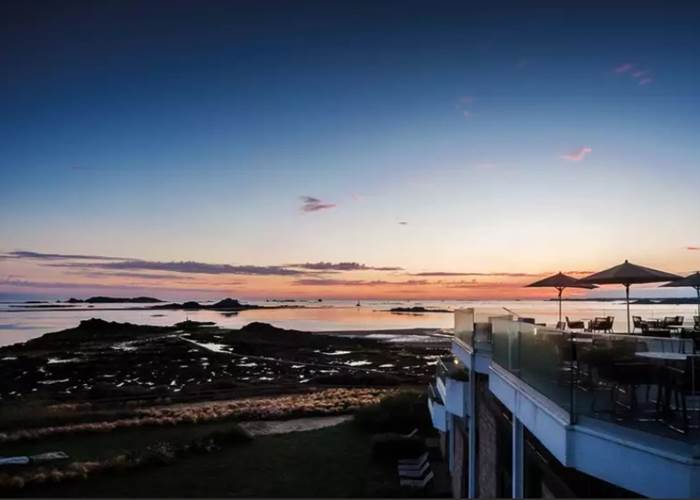 La terrasse avec vue panoramique de la Thalassa (@ Thalassa)