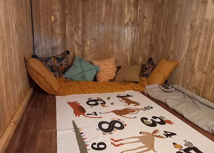 Glamping ecolodge Sunset Hitton Séjours Nature salle de jeu