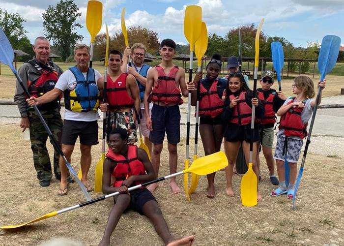 Découverte du canoe à la colo de la base