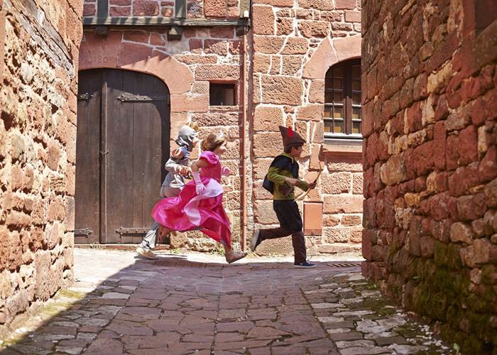 Jeux d'enfants _ Collonges-la-Rouge