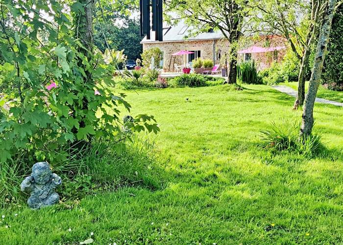 Domaine de Kerizel-Morbihan-Maison d'hôtes-longère et terrasse