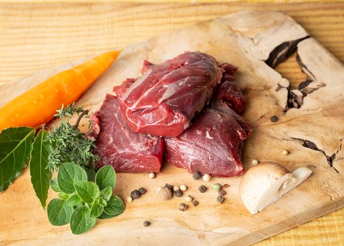 Viande crue pour Sauté de Cerf