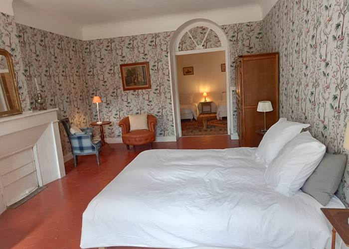 Le Mas Palegry chambres d'hôtes Perpignan - la suite aux oiseaux. Suite familiale pouvant héberger 6 personnes dans de très bonnes conditions. Accès au salon et à la terrasse