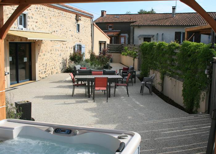 LE SPA SOUS SA TONNELLE