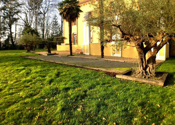 Le terrain de pétanque