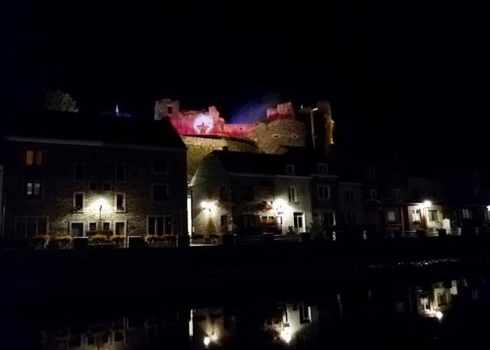 Château avec le fantôme de Berthe
