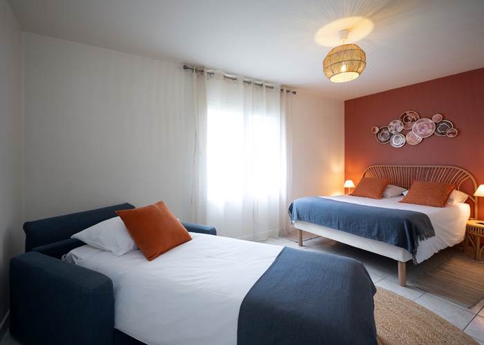 La même chambre à coucher pour 3 personnes