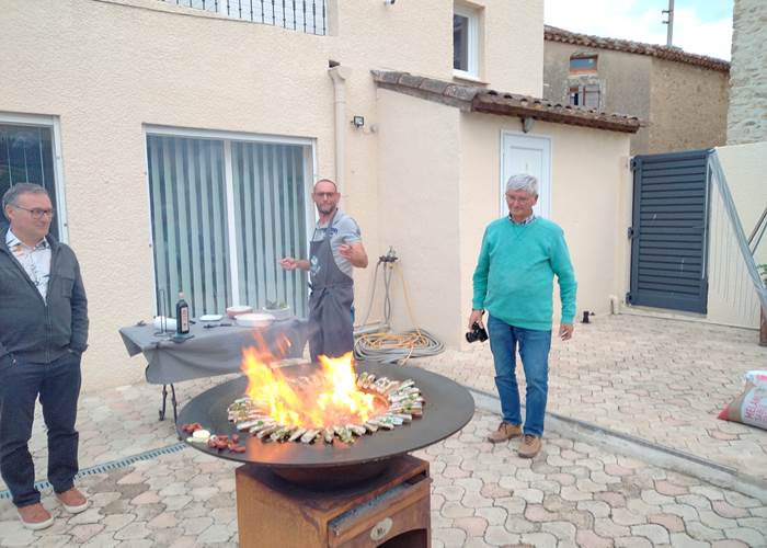 La convivialité des tables d'hôtes à Le Coq du Nord -Mailhac