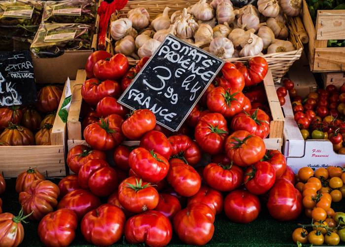 le-marché-provençal-de-Fayence