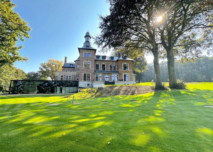 The castle (rear view)