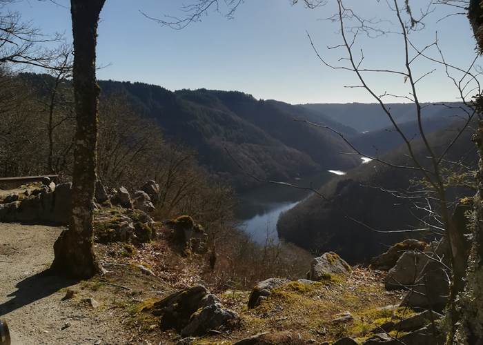 vue panoramique sur la Dordogne Bassignac le Haut