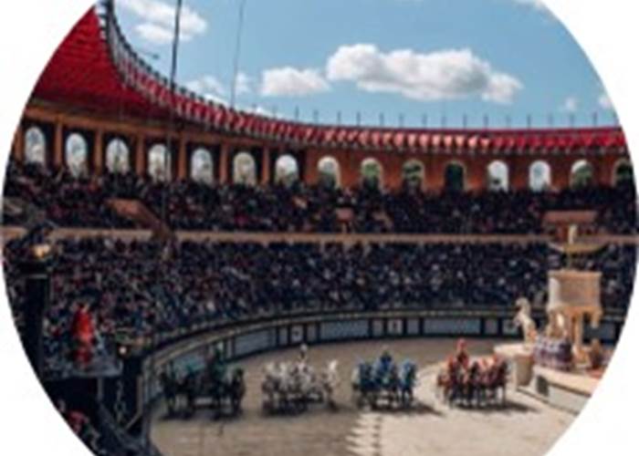 Le puy du Fou 25 min du gîte le Quatre feuilles maison de famille