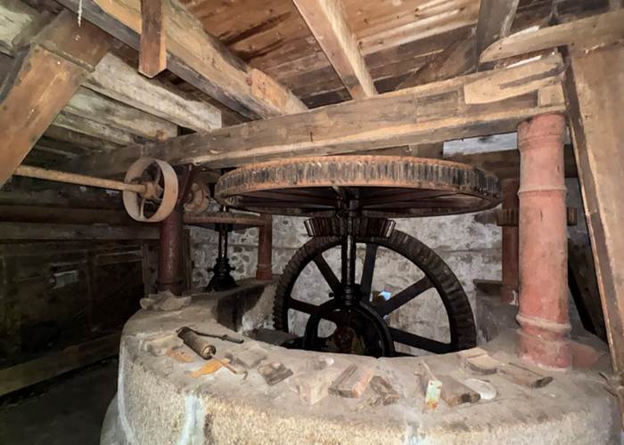 O Moulin du Fieux - Engrenages et poulies du moulin
