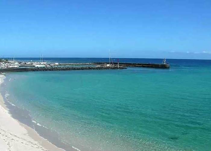 La Plage des Roches Noires de saint Gilles les bains