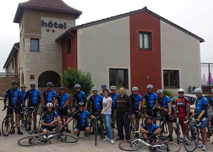 Groupe clients en vélo