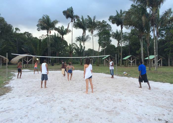 Terrain de volley-ball