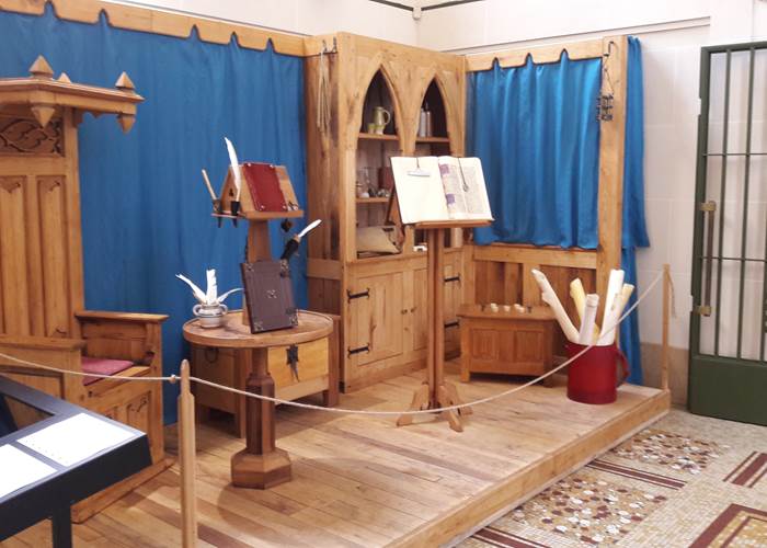 abbaye-de-belleperche-scriptorium-©Petit-Meschin