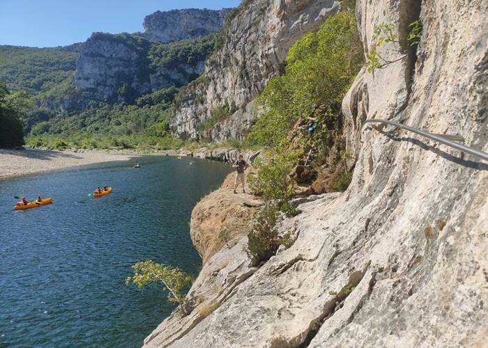 Virage de l'ardeche aprés le sablou
