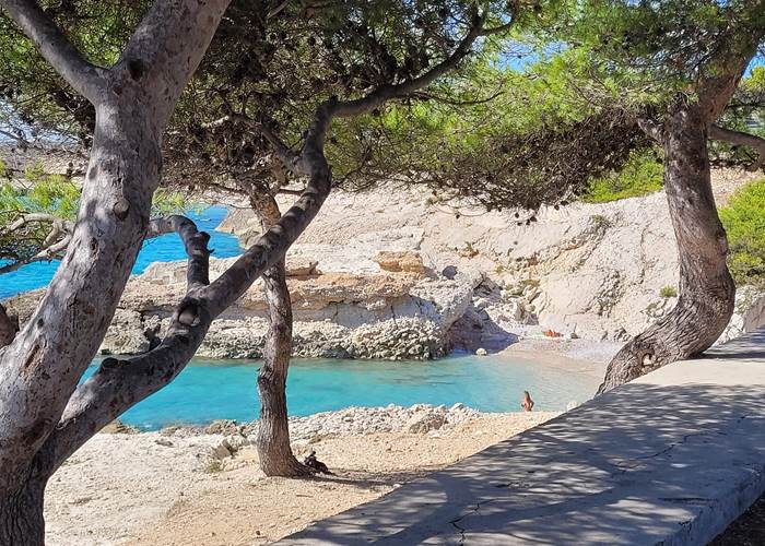 Plagette à proximité