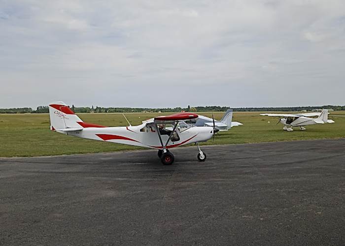 Avion à l'aérodrome du Gatinais!