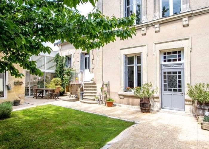 extérieur côté jardin 2 - Closerie la Fontaine - Touraine - Château de la Loire