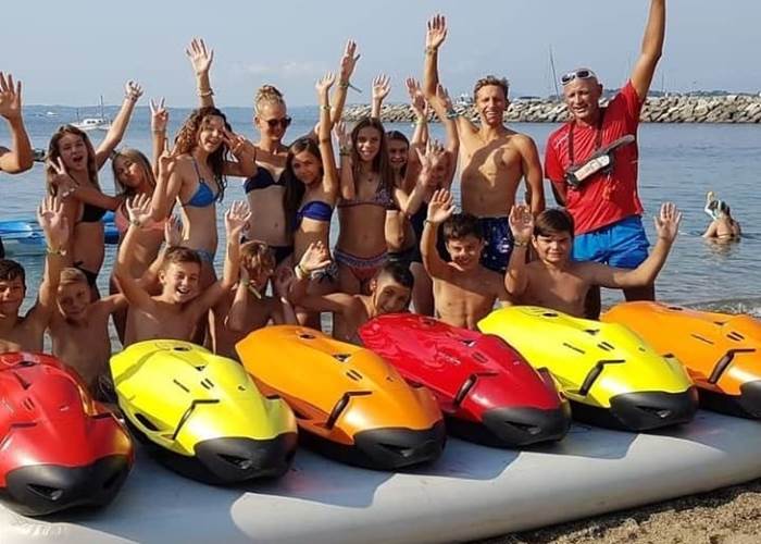 ECO GLISS SEABOB JEU AQUATIQUE EN GROUPE D'ADOS EN PACA