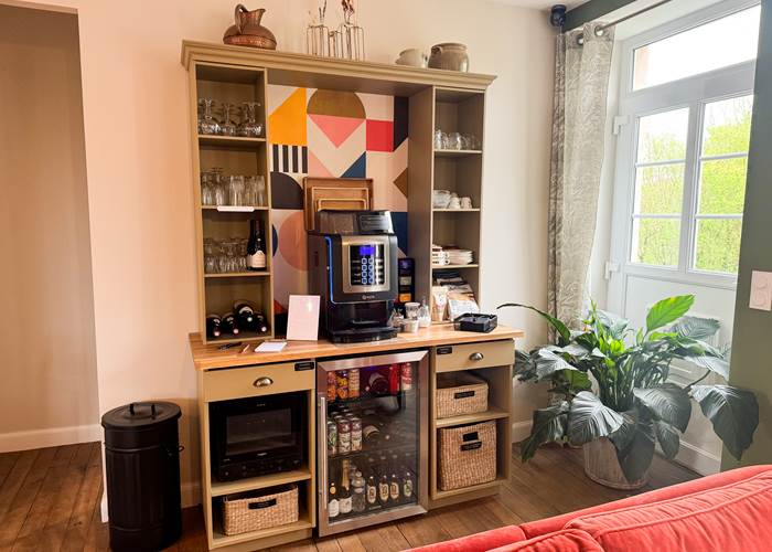 Honesty bar