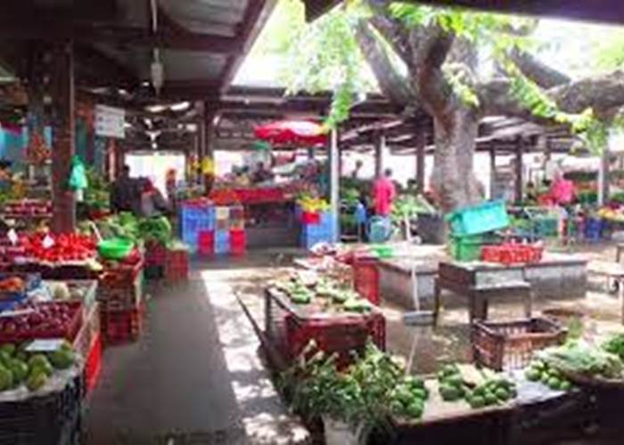 Petit marché de Saint Denis
