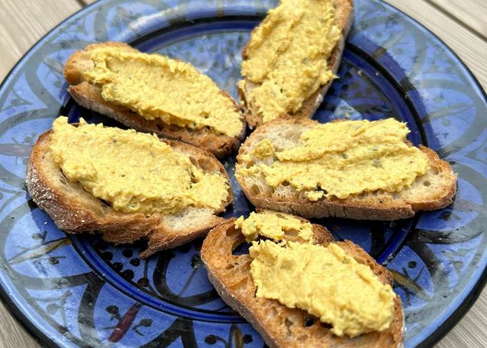 En apéro : toast aux rillettes locales