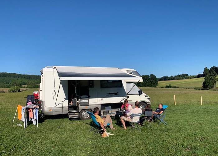 Les terres de la chouette, emplacements van et camping-car avec eau et électricité