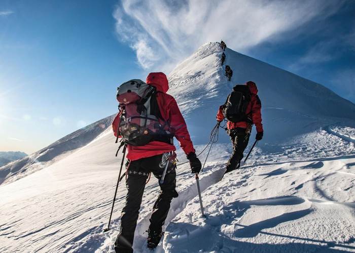 Alpinisme hivernal dans les Hautes-Pyrénées