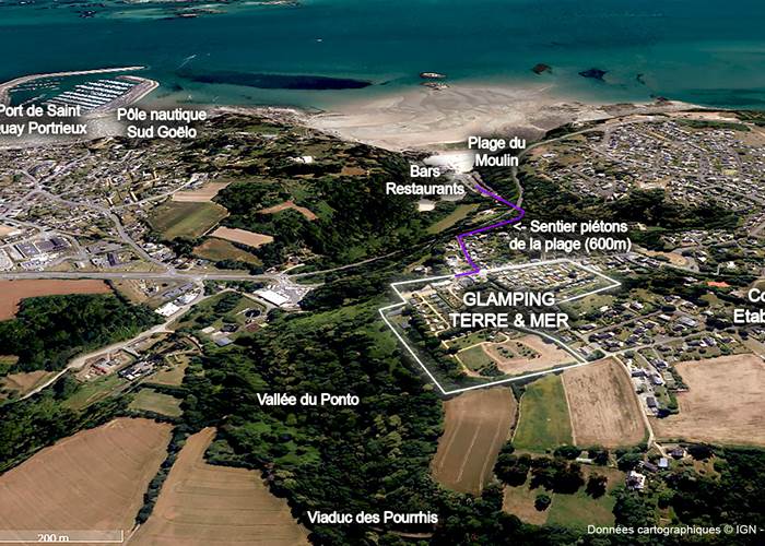 Vue aérienne de l'emplacement du Glamping Terre et Mer