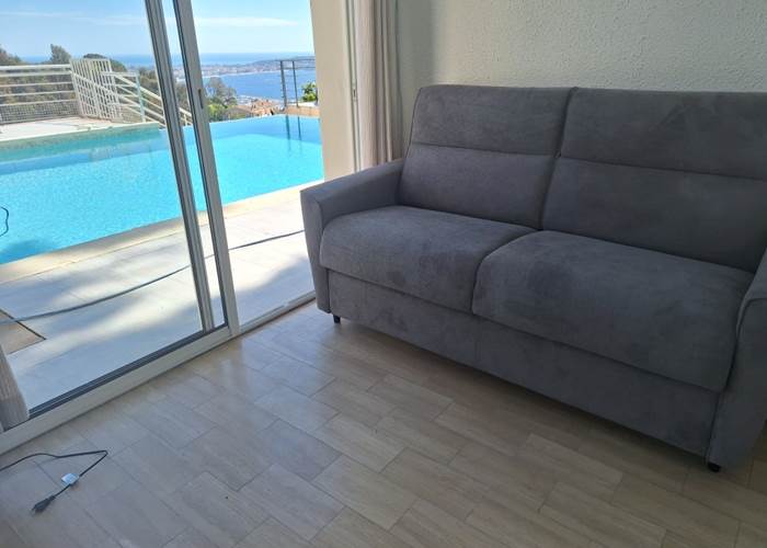 pool house salon niveau piscine