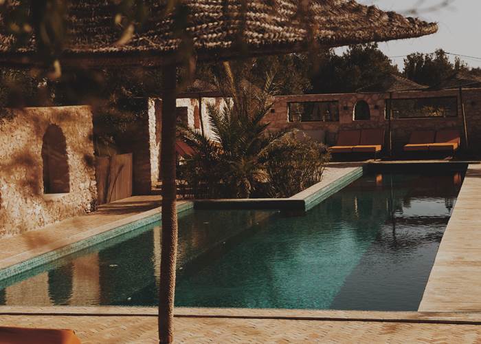 piscine-terrasse-soleil-page