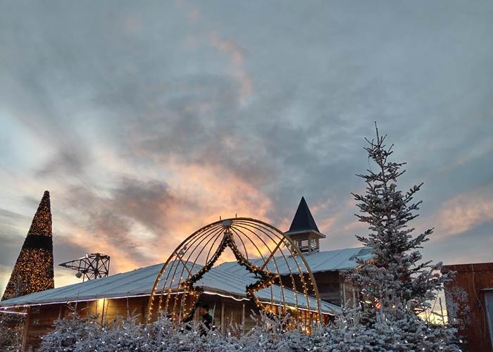 Le Coq du Nord-Mailhac découvre la magie de Noël à Le Barcarès