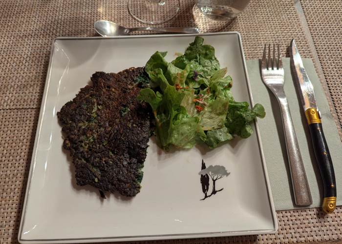 table-hotes-saisonnee-farcous-specialite-aveyronnaise-produit-local-centres-aveyron.jpg