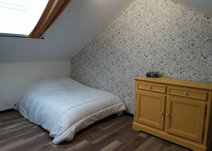 Chambre 3 en mezzanine au 2ème étage - Lit en 140x190 + 2x Lit en 90x200