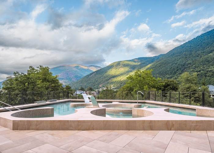 Hotel Bagnères de Luchon St Mamet Pyrénées La Rencluse