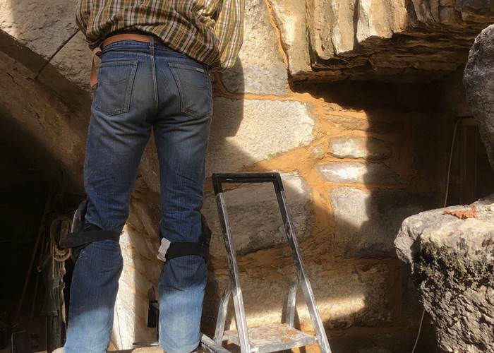 La voûte de la "crypte" du Château de Saint-Chamarand reprend vie!