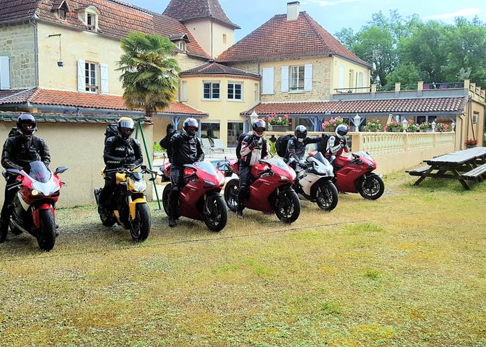 Les italiennes  (les motos) !
