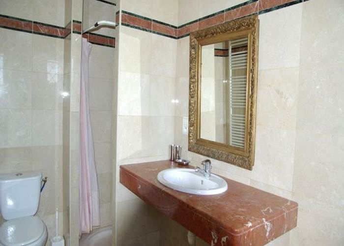 Salle de bain confortable Cannes