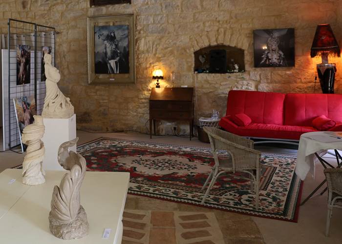 Exposition Onirisme au Château de Saint-Chamarand, Xavier Artesien, tailleur de pierre, Bruno Wagner, illustrateur de Fantasy